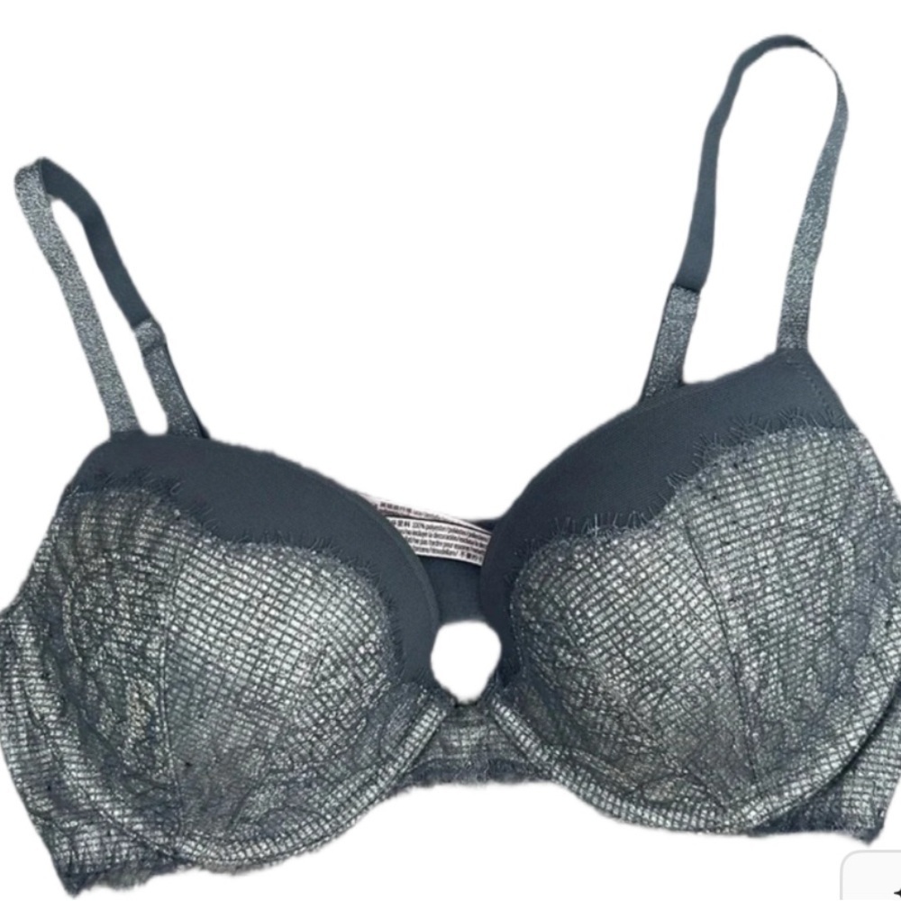 VICTORIAS SECRET Dream Angels Push up bra. Sparkly Size 34D.